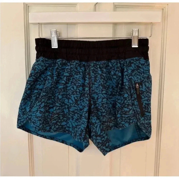 Lululemon Tracker Short blue size 4 - Picture 2 of 7